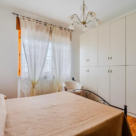 Apartman Maria A Racale